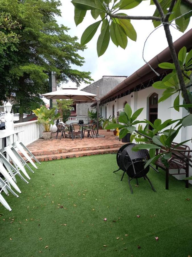Le Meilleur George Town Exterior photo